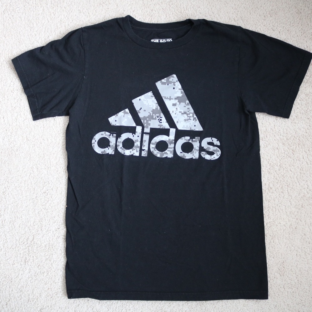 ADIDAS Tee Shirt